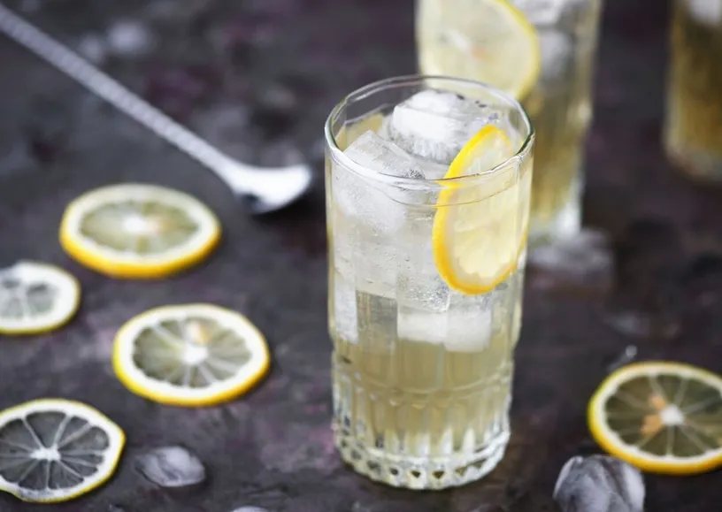 Highball com bourbon fica uma delícia